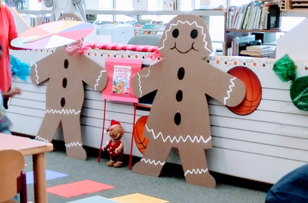PHOTO OF GIANT GINGERBREAD PEOPLE