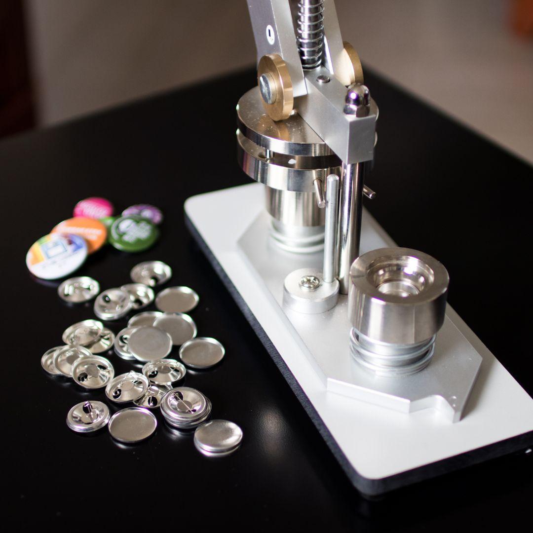 button maker